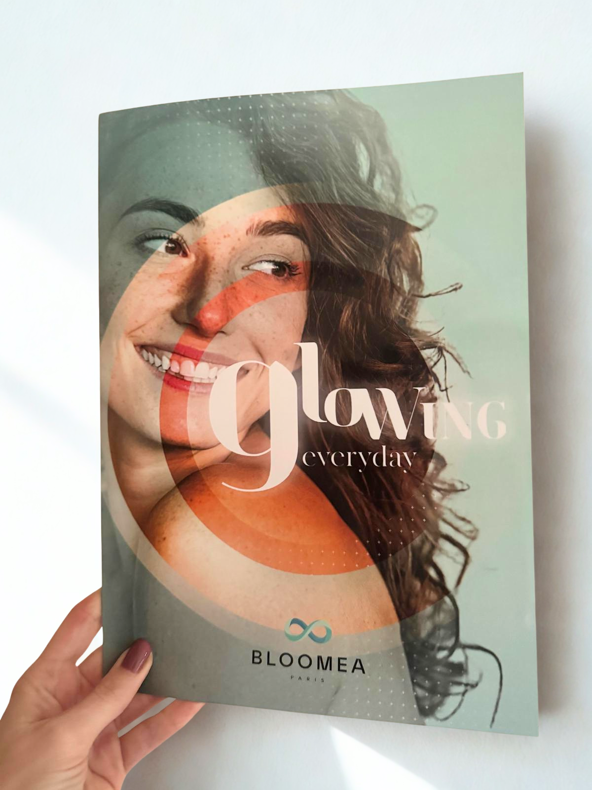 Bloomea® Brochure – Glowing Everyday
